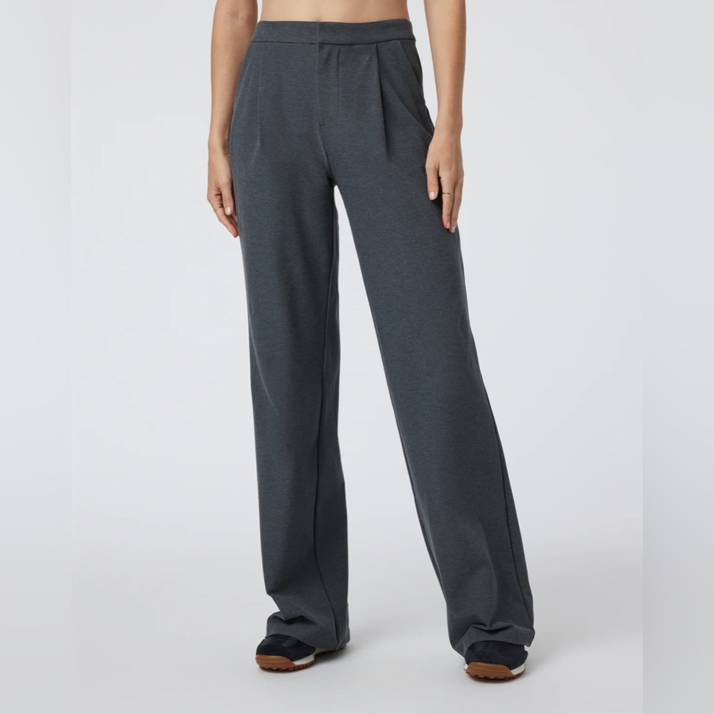 Vuori Elevation Trouser Dreamknit Move Pleated Pant Dark Pewter Heather Large